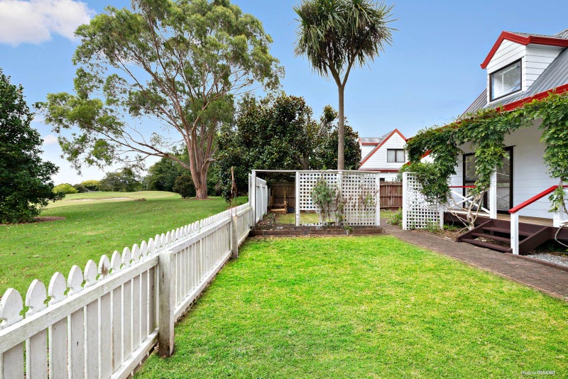 2/19 Oakmont Place, Wattle Downs, Auckland - Carousel 2