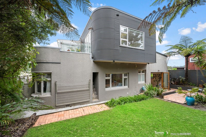 11 Burma Road, Khandallah, Wellington - Carousel 1