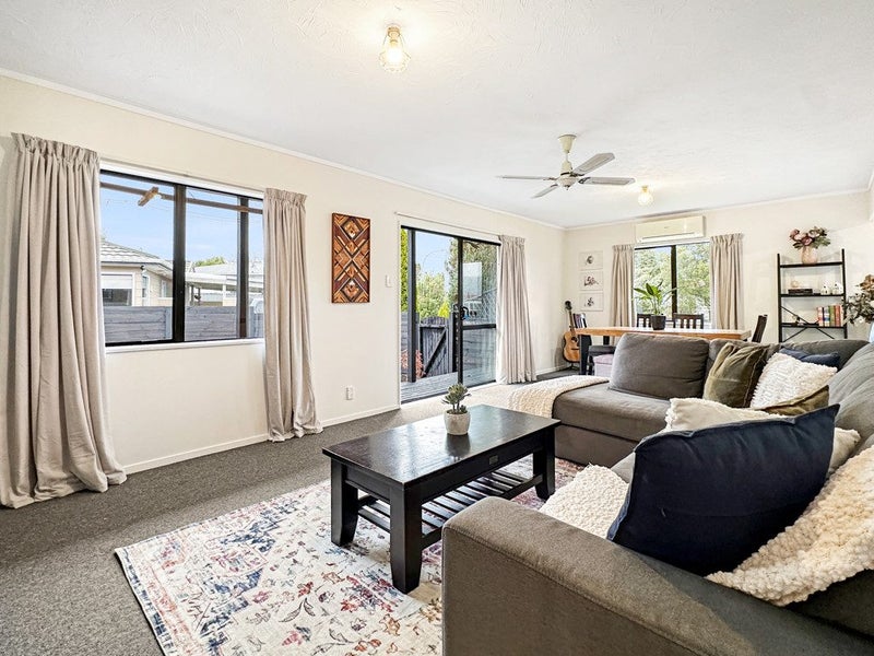12 Tulsa Grove, Totara Park, Upper Hutt - Carousel 2