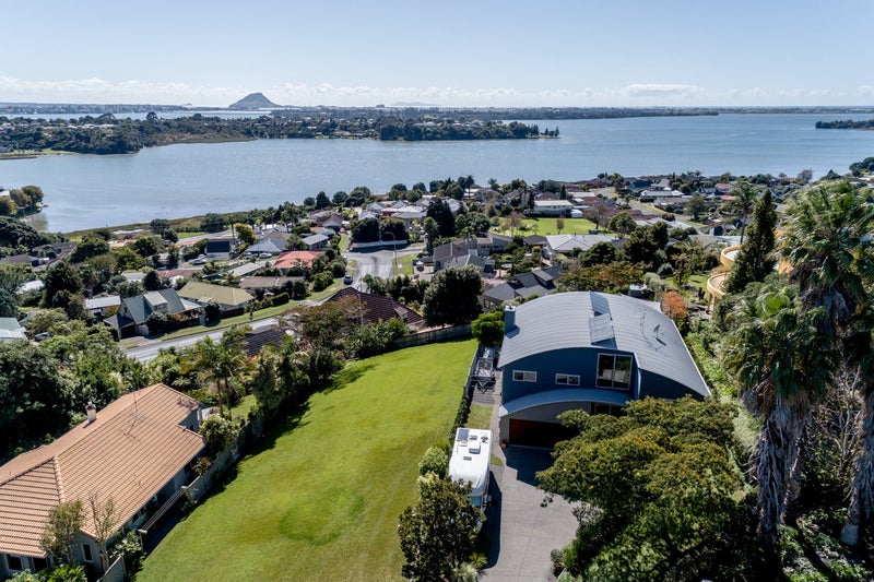 27 Victory Street, Welcome Bay, Tauranga - Carousel 1