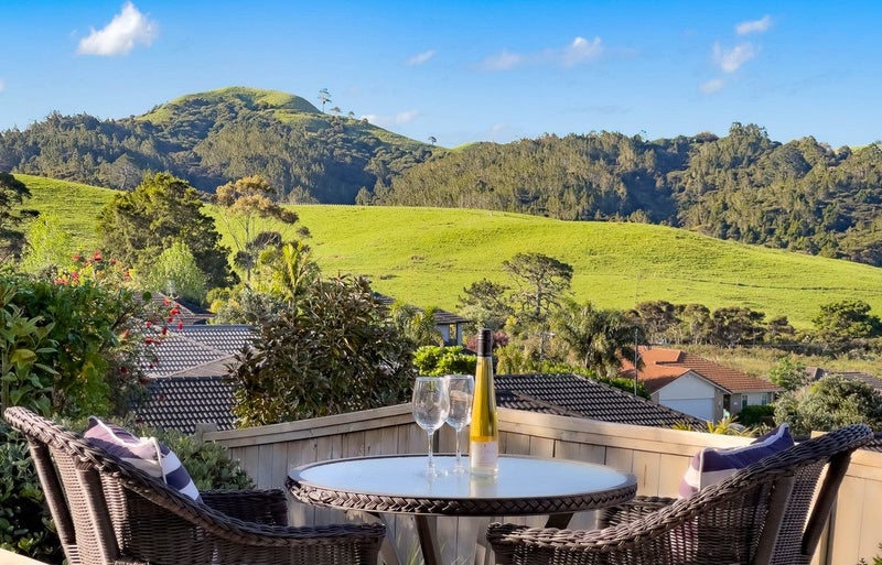 12 Fendalton Place, Hatfields Beach, Orewa - Carousel 2