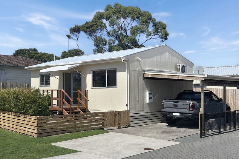 25 West Harbour Drive, West Harbour, Auckland - Carousel 1