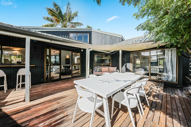 2/47 Shakespeare Road, Milford, Auckland - Carousel 2