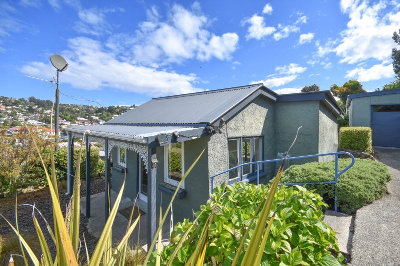 48 Barnes Drive, Caversham, Dunedin - Carousel 1