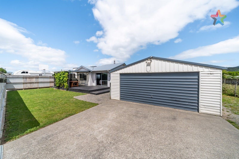 5 Ashburn Road, Wainuiomata, Lower Hutt - Carousel 1