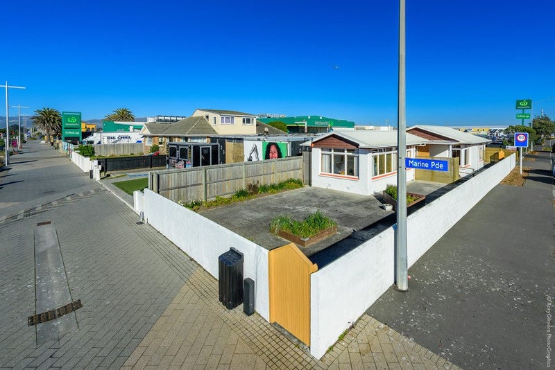 205 Marine Parade, New Brighton, Christchurch - Carousel 2