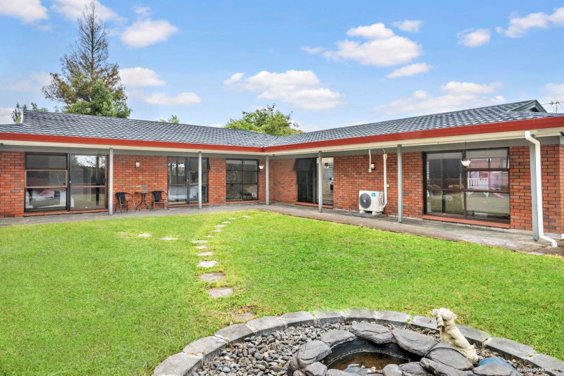 9 Scorpio Place, Windsor Park, Auckland - Carousel 1