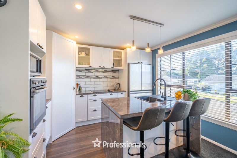 33 Fenchurch Grove, Stokes Valley, Lower Hutt - Carousel 2