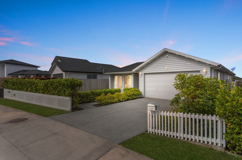 137 Godfrey Drive, Orewa, Orewa - Carousel 2
