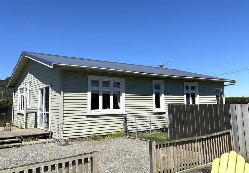 43 Bright Street, Cobden, Greymouth - Carousel 1
