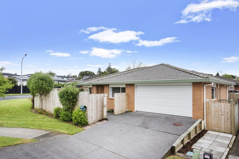 3/84 Wellington Street, Howick, Auckland - Carousel 1