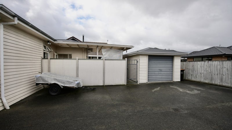 16 Rata Street, Tokomaru, Palmerston North - Carousel 16