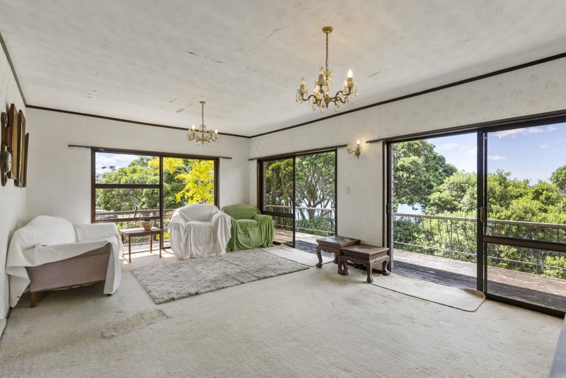 11A Lynch Street, Point Chevalier, Auckland - Carousel 2