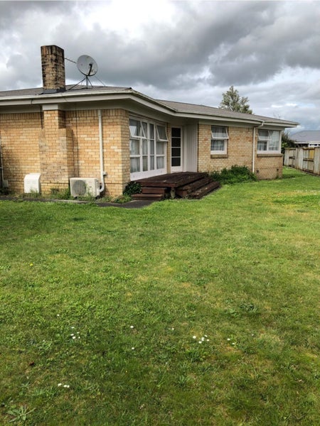 12 Vesty Avenue, Hillcrest, Hamilton - Carousel 2