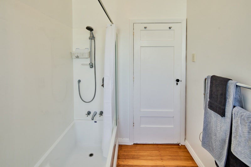 4 Okura Grove, Boulcott, Lower Hutt - Carousel 16