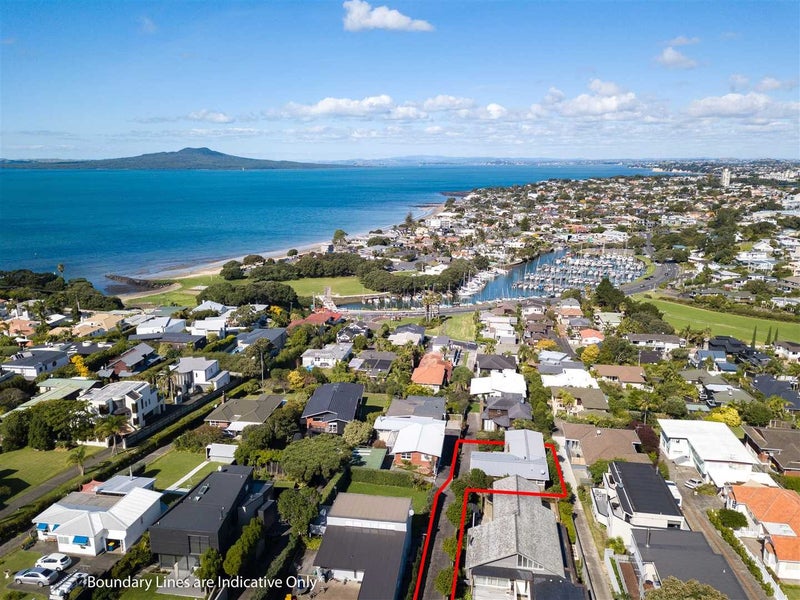 21A Seaview Road, Castor Bay, Auckland - Carousel 2