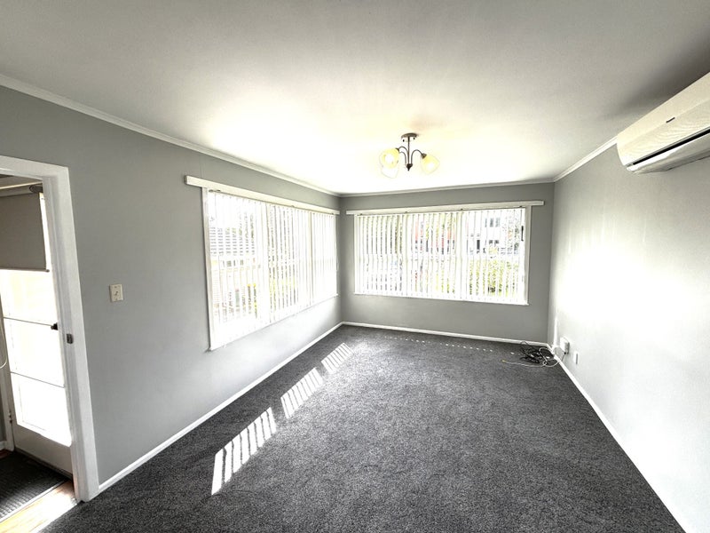 31 Reeves Road, Pakuranga, Auckland - Carousel 2