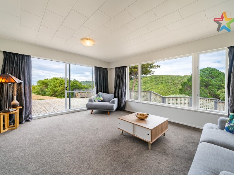 19 Timaru Grove, Kelson, Lower Hutt - Carousel 2