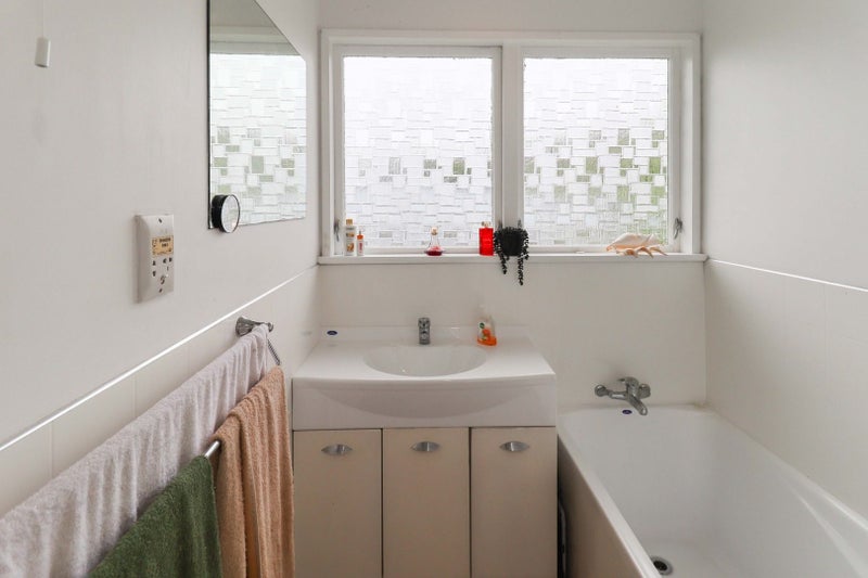 15 Park Road, Belmont, Lower Hutt - Carousel 19