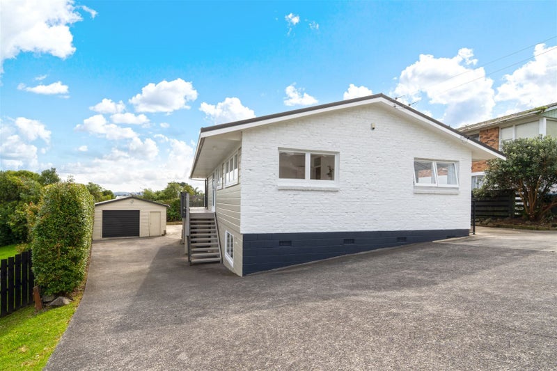 11 Anita Avenue, Mount Roskill, Auckland - Carousel 1