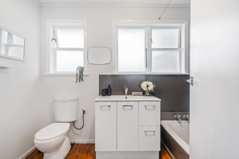 7 Edwin Street, Belmont, Lower Hutt - Carousel 16