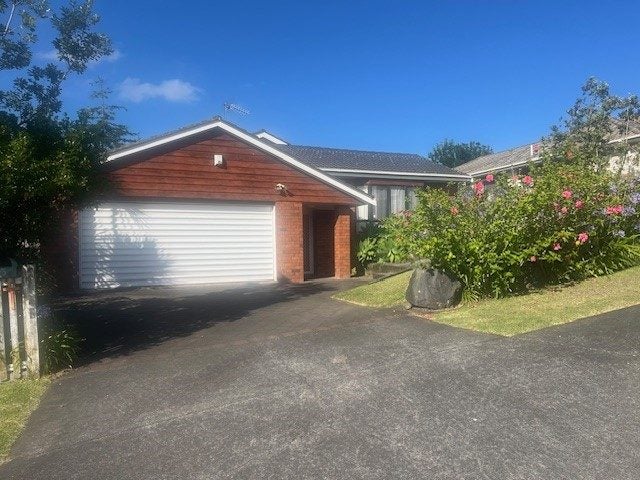5 Nicholas Road, Somerville, Manukau - Carousel 2