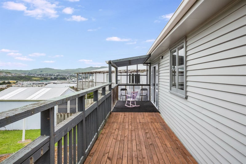 18 Waiho Terrace, Elsdon, Porirua - Carousel 16