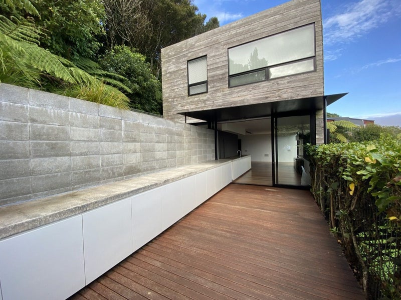 20A Montgomery Avenue, Karori, Wellington - Carousel 1