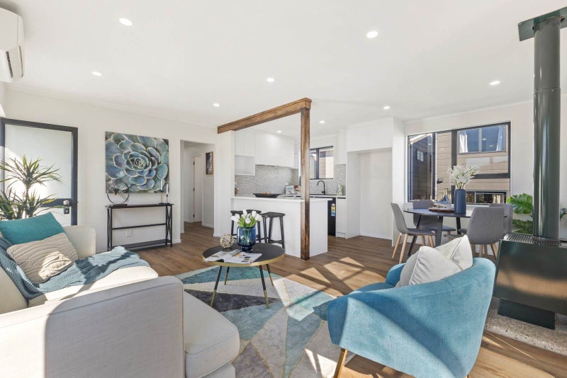 2/5 Eulogy Place, Randwick Park, Auckland - Carousel 2