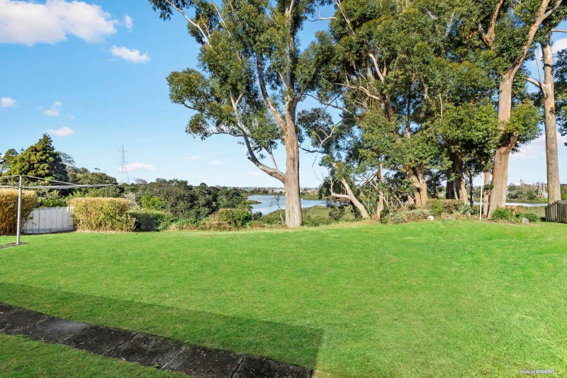 30 Te Wiata Place, Avondale, Auckland - Carousel 2