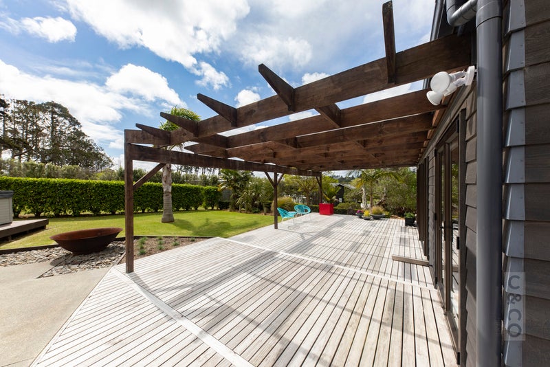 206 Waitakere Road, Waitākere, Auckland - Carousel 26