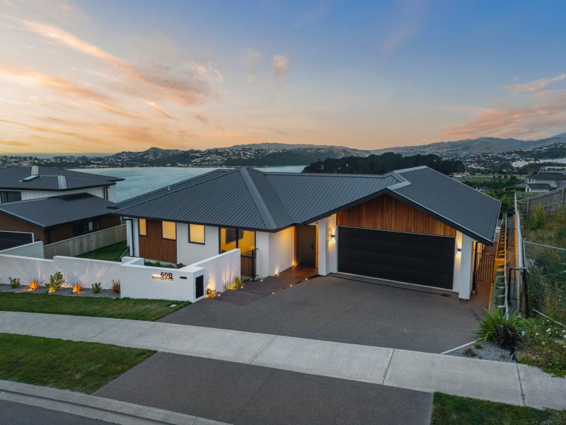 60B Queen Charlotte Drive, Aotea, Porirua - Carousel 1