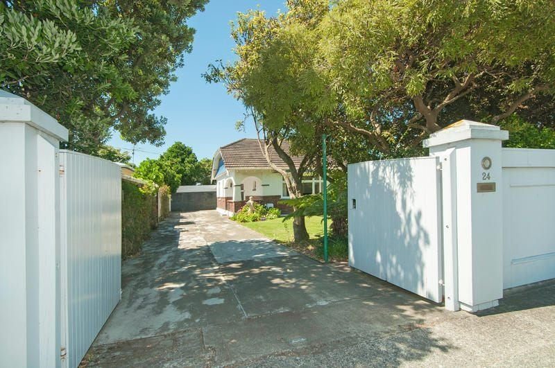 24 Ludlam Crescent, Woburn, Lower Hutt - Carousel 5