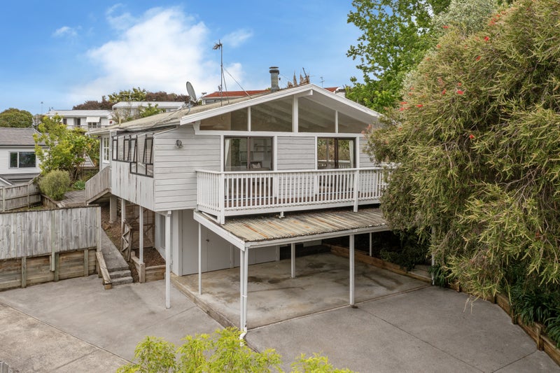 33 Kempthorne Crescent, Mission Bay, Auckland - Carousel 2