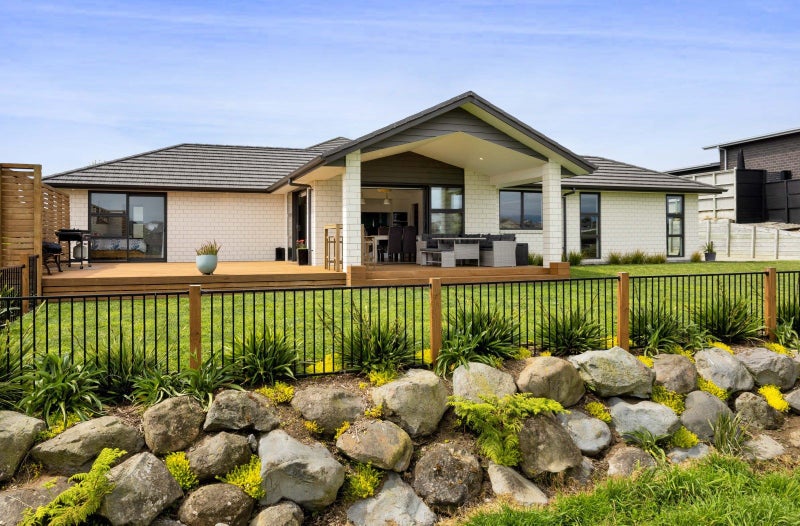 8A Jules Crescent, Bell Block, New Plymouth - Carousel 1