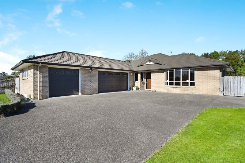 20 Palliser Drive, Huntington, Hamilton - Carousel 1