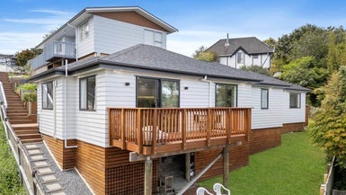 50A Tree View Avenue, Glenfield, Auckland - Carousel 1