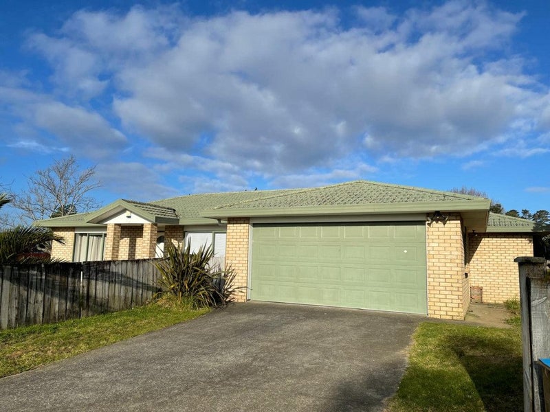 2 Greenberry Drive, Ranui, Auckland - Carousel 2