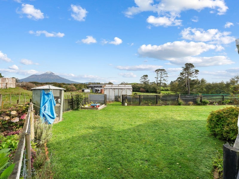 4 Denbigh Road, Midhirst, Stratford - Carousel 2