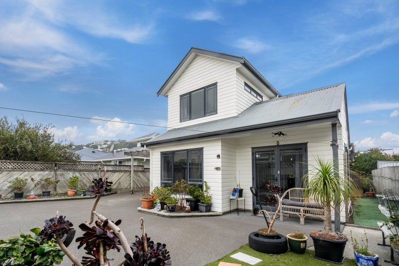 10A Chelsea Street, Miramar, Wellington - Carousel 1