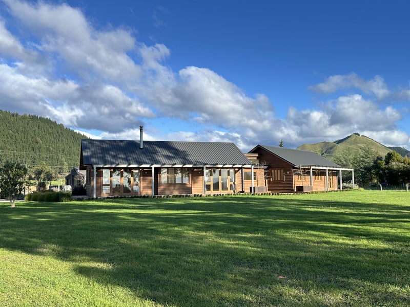 154 Clover Road East, Hope, Richmond - Carousel 1