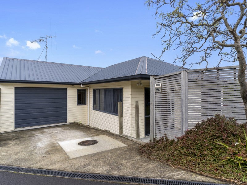 11A Warwick Place, Brookfield, Tauranga - Carousel 1