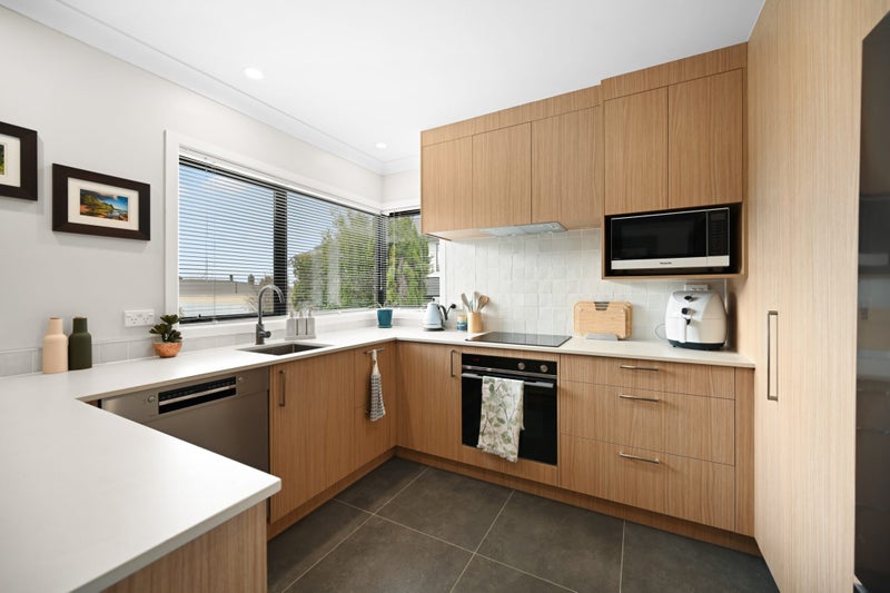 94A Mansel Avenue, Hillcrest, Hamilton - Carousel 2