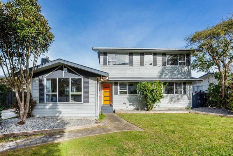 143 California Drive, Totara Park, Upper Hutt - Carousel 1