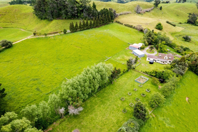 630 Junction Road, Burgess Park, New Plymouth - Carousel 1