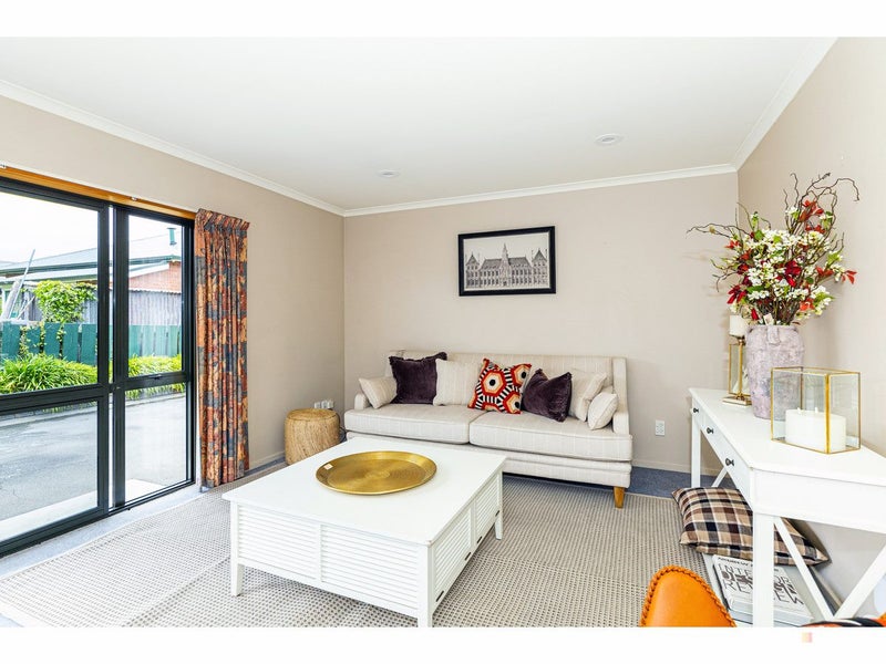 2/150 North Street, West End, Timaru - Carousel 2
