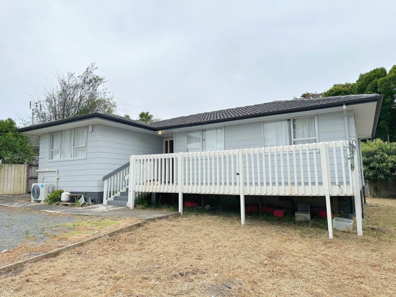 13 Zelda Avenue, Clover Park, Auckland - Carousel 1