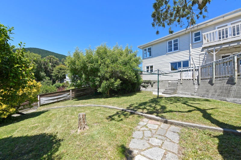 9 Mexted Terrace, Tawa, Wellington - Carousel 16