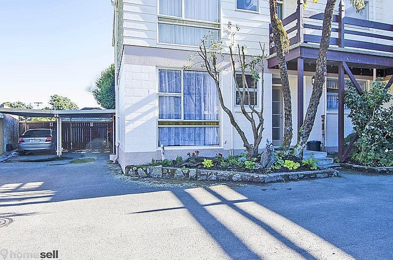 1/154 Whites Line East, Waiwhetū, Lower Hutt - Carousel 1