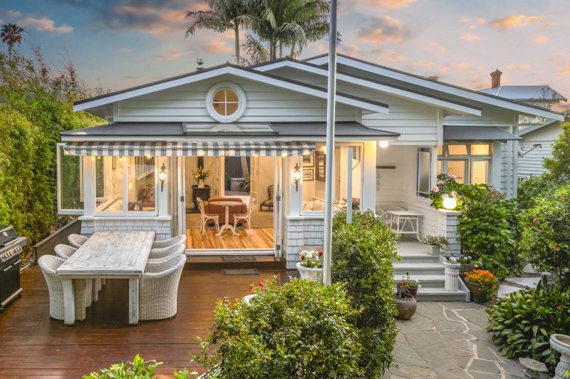 1 Moata Place, Devonport, Auckland - Carousel 1